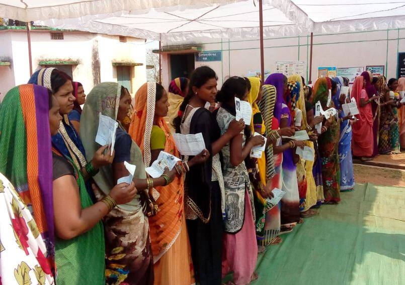 Lok Sabha election 2019- In second phase, voting will br held eight seats in UP, know the full seats of candidates and candidates लोकसभा चुनाव: उत्तर प्रदेश में दूसरे चरण के चुनाव में शाम छह बजे तक पड़े 62.30 फीसदी वोट