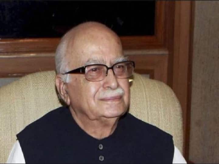 Live Updates on Lok Sabha Elections 2019: Rahul Gandhi Says I have come to Kerala's in Wayanad to send a message that India is one लोकसभा चुनाव LIVE: लालकृष्ण आडवाणी ने ब्लॉग में लिखा-BJP ने मतभेद रखने वालों को कभी ‘दुश्मन’ या ‘राष्ट्रविरोधी’ नहीं माना