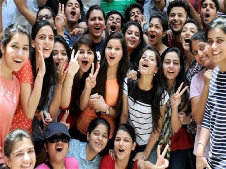 CBSE Class 10 result 2019 DECLARED @cbse.nic.in LIVE: 13 students score 499, PM Modi proud of his young friends! Check list of toppers CBSE Class 10 result 2019 LIVE UPDATES: Scores announced today at 3 pm on cbseresults.nic.in CBSE Class 10 result 2019 DECLARED @cbse.nic.in LIVE: 13 students score 499, PM Modi proud of his young friends! Check list of toppers