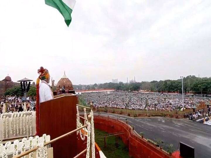 73 independence day is being celebrated across the country, pm modi to hoist flag at red fort लाल किले से पीएम मोदी का बड़ा एलान, चीफ ऑफ डिफेंस स्टाफ के पद की घोषणा की