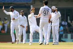 INDvBAN Day-Night Test: ભારતીય બોલરોનો તરખાટ, બાંગ્લાદેશ 106 રનમાં ઓલઆઉટ, ઇશાંતની પાંચ વિકેટ