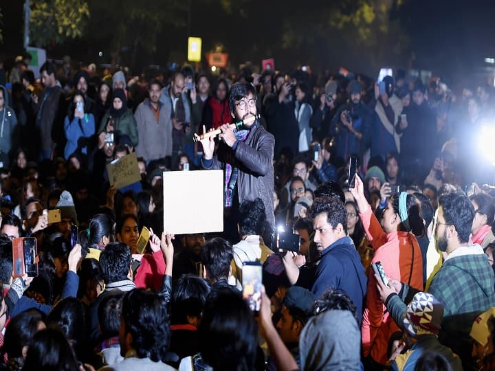 CAA Protests Highlights: Delhi Protests Amid Police Vigil; Police Stop BJP Rally In WB’s Hooghly Anti CAA Protests Live updates: Citizenship Amendment Act protests in India cab caa NRC narendra Modi Amit Shah Delhi Uttar Pradesh Bihar CAA Protests Highlights: Delhi Protests Amid Police Vigil; Police Stop BJP Rally In WB’s Hooghly