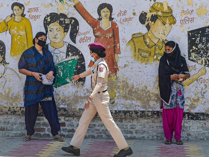 coronavirus live updates: MHA asks states to screen Rohingya refugees for Covid 19 Coronavirus Live Updates: MHA ने राज्यों से कहा- रोहिंग्या शरणार्थियों की जांच करें, कई ने निजामुद्दीन मरकज के कार्यक्रम में लिया था हिस्सा 