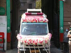 Live Updates: पंचतत्व में विलीन हुआ अभिनेता ऋषि कपूर का पार्थिव शरीर, बेटे रनबीर कपूर ने पूरी की विधि