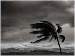 Cyclone Amphan Updates: सुपर साइकलोन में बदला 'अम्फान', खड़गपुर-विजयवाड़ा रूट पर जाने वाली सभी ट्रेनें कैंसिल