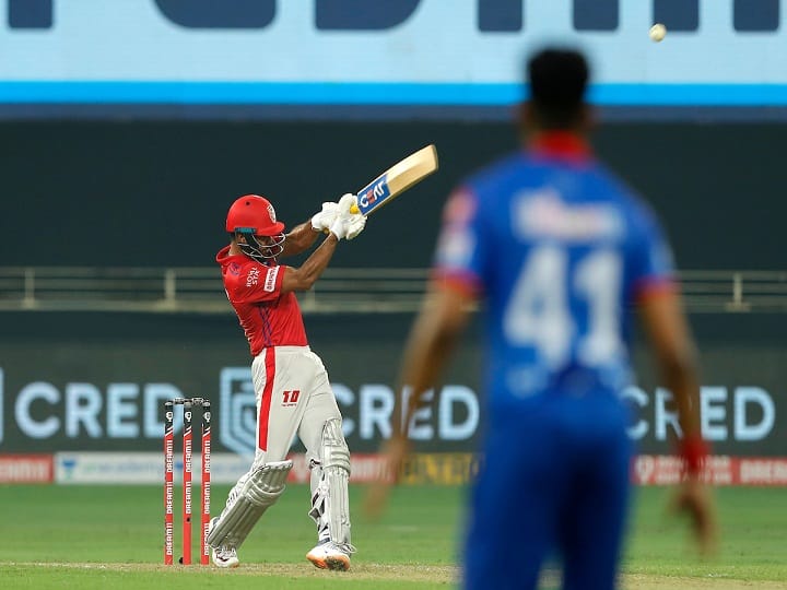 IPL 2020, KXIP vs DC Super Over: दिल्ली ने सुपर ओवर में पंजाब को चटाई धूल, काम नहीं आई मयंक अग्रवाल की अद्भुत पारी DC vs KXIP, IPL 2020 Live Updates and Score: Delhi vs Punjab, 2nd Match Dubai Live Cricket Score IPL 2020, KXIP vs DC Super Over: दिल्ली ने सुपर ओवर में पंजाब को चटाई धूल, काम नहीं आई मयंक अग्रवाल की अद्भुत पारी