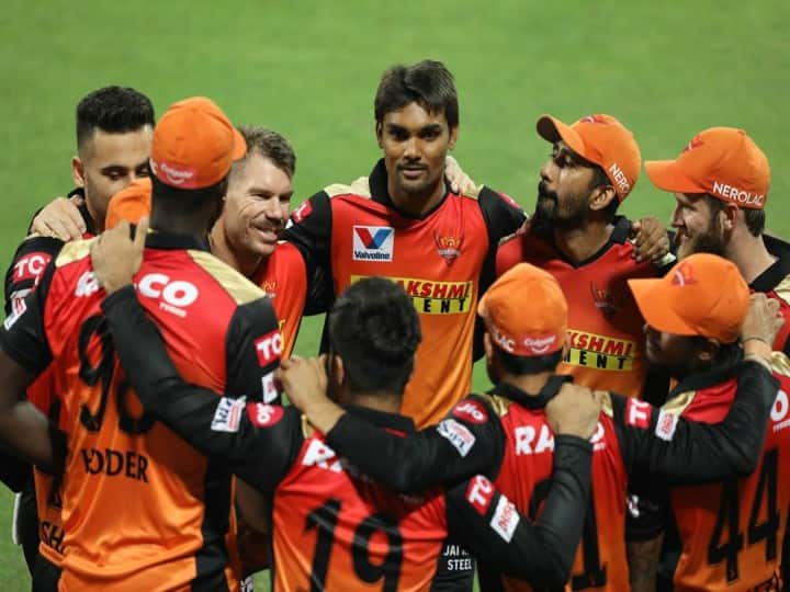 RCB vs SRH IPL 2020: हैदराबाद ने बैंगलोर को 5 विकेट से हराया, पॉइंट्स टेबल में चौथे नंबर पर पहुंची RCB vs SRH IPL 2020 Live Updates: Cross-match between Royal Challengers Bangalore and Sunrisers Hyderabad, will be toss at 7 pm RCB vs SRH IPL 2020: हैदराबाद ने बैंगलोर को 5 विकेट से हराया, पॉइंट्स टेबल में चौथे नंबर पर पहुंची
