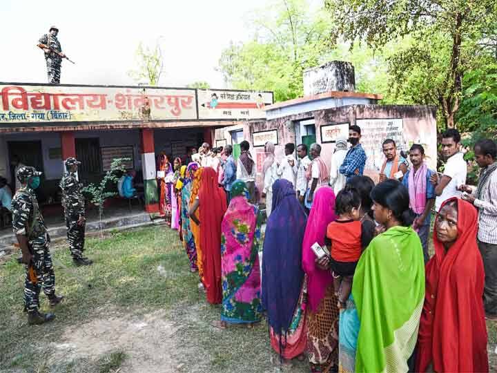 Bihar Phase 1 Voting LIVE Updates Bihar Polling Begins Today Constituency Wise Voting Percentage and Bihar Assembly Elections 2020 Highlights Bihar Final Voting Percentage LIVE: पहले चरण में 71 सीटों पर 6 बजे तक हुई 53.54% वोटिंग