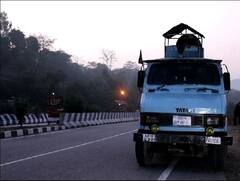 Nagrota Encounter Live Update: चीन में बने हथियारों से भारत में तबाही की थी साजिश, 4 पाकिस्तानी आतंकी ढेर