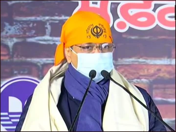 Live Updates Farmers protest: Farmers ready to resume talks with govt on Dec 29 with conditions Farmers Protest LIVE Updates: सिंघु बॉर्डर पहुंचे CM अरविंद केजरीवाल, बोले- अगर किसान 'राष्ट्रद्रोही' हो गया तो तुम्हारा पेट कौन भरेगा?