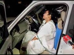 चोट के बाद स्ट्रेचर पर अस्पताल पहुंचीं ममता, मिलने आए राज्यपाल के काफिले पर फेंका गया जूता, लगे 'गो बैक' के नारे