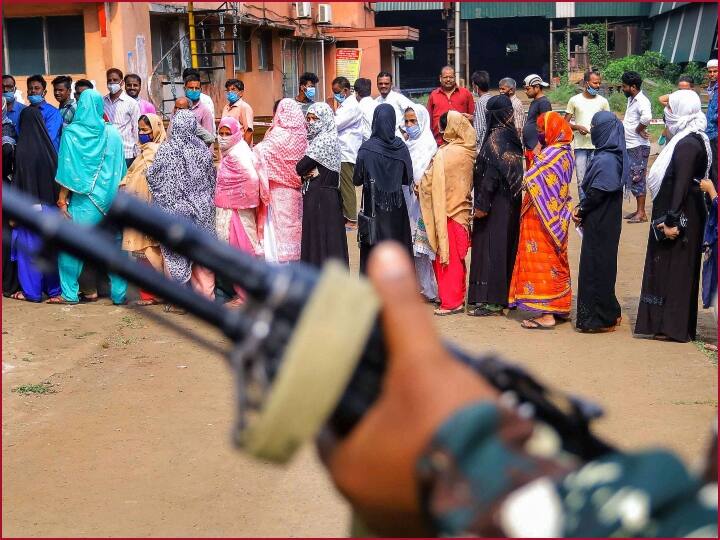 West Bengal Election 2021 Live Updates: WB Election 2021 Phase 4 Voting Percentage BJP Babul Supriyo Congress TMC Mamata Banerjee | WB Election 2021 Phase 4 Voting Live: चौथे चरण का मतदान